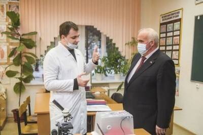 Губернатор Костромской области Сергей Ситников оценил изобретение студента сельхозакадемии
