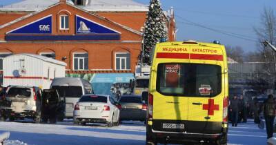 Число госпитализированных после ЧП на шахте возросло до 63 человек - ren.tv - Кемеровская обл.