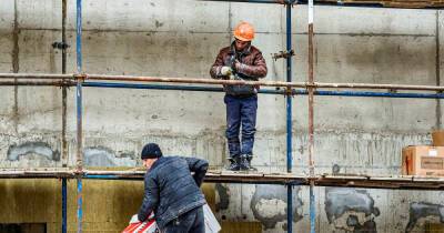 Власти назвали долю мигрантов, занятых на стройках в Москве