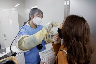 В Южной Корее предложили обязать непривитых платить за лечение от коронавируса