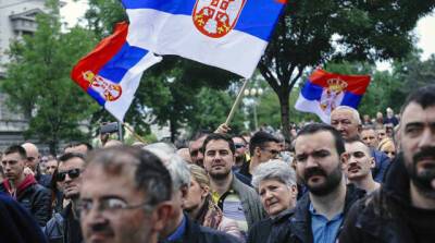 Более двух третей сербов считают Запад виновным в снижении уровня жизни