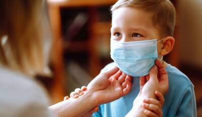 Гинцбург заявил об испытании назальной вакцины от коронавируса на детях