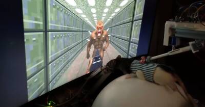 VR для всех. Инженер научил трех крыс играть в Doom ради вкусной еды (видео)