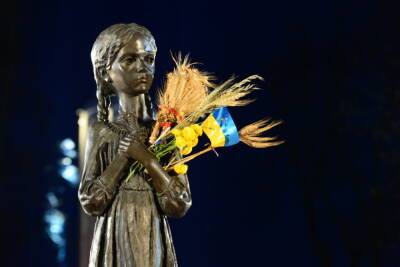 У Києві вшанували пам’ять жертв Голодоморів: як це було - bykvu.com - Украина
