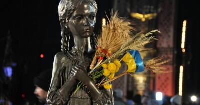 В Киеве украинцы чтят память жертв Голодомора (ФОТО, ВИДЕО)
