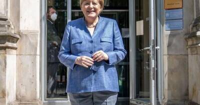 Рок-шлягер и легендарная композиция: Меркель выбрала песни для церемонии прощания с должностью
