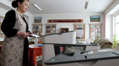 Явка на парламентских выборах в Киргизии за первые 2 часа голосования составила 2,91%