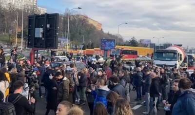 В Сербии вспыхнули массовые акции протеста против новых законов