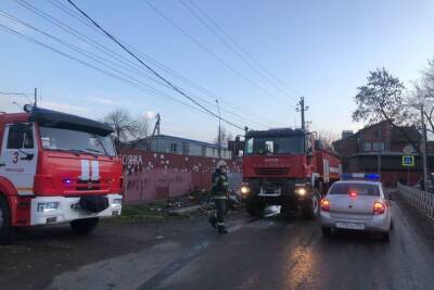Крупный пожар произошел в одном из складских помещений Краснодара