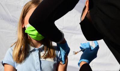 Вакцинация от коронавируса детей 5–11 лет в Латвии: бизнес-проект или научный эксперимент?