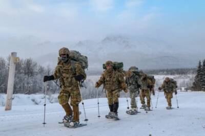 Армия США готовится вернуть себе господство в Арктике, обучая солдат выживать на морозе