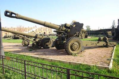 Украинский журналист Бутусов в Донбассе открыл огонь из 152-мм гаубицы по «российским оккупантам»