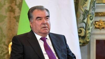 Таджикистан высоко оценивает достигнутый уровень сотрудничества с Узбекистаном - президент