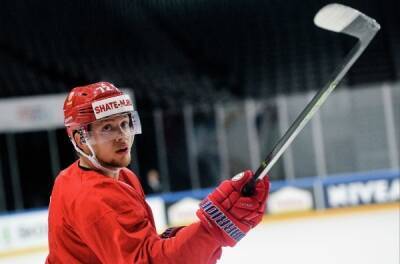 Хоккеист НХЛ Панарин бросил перчатку в канадца после оскорблений России