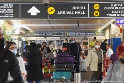 Из-за штамма коронавируса Омикрон Израиль закрыл границы для иностранцев