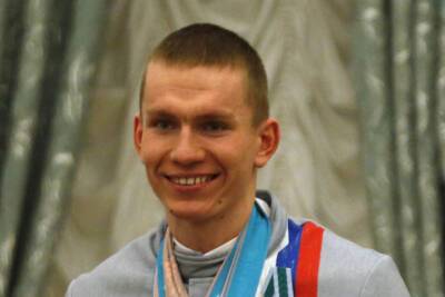 Российский лыжник Большунов выиграл пасьют в Кубке мира