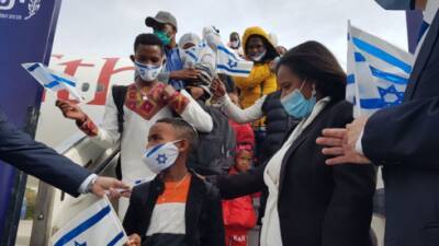 Несмотря на коронавирус: в Израиль привезут тысячи фалашмура из Эфиопии