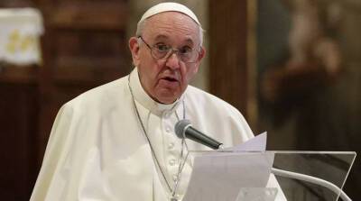 Папа Франциск выразил озабоченность из-за ситуации с мигрантами