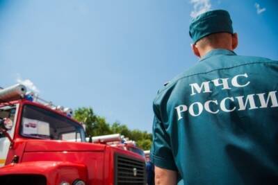 Катер с пассажирами сел на мель в Астраханской области
