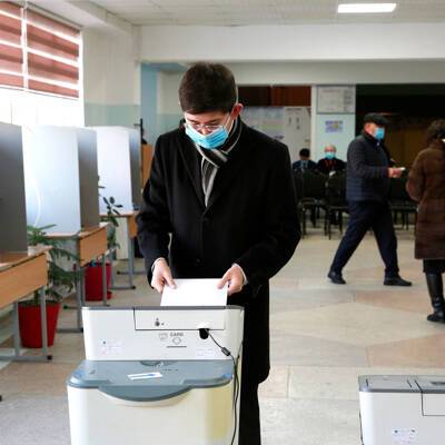Партия власти "Ата-Журт – Кыргызстан" лидирует на парламентских выборах в Киргизии