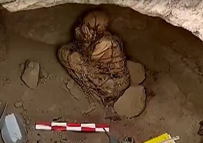 В Перу нашли 800-летнюю связанную по рукам и ногам мумию