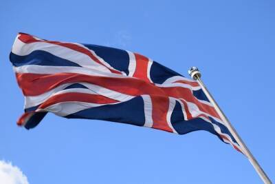 Великобритания объявила о карантине для въезжающих привитых