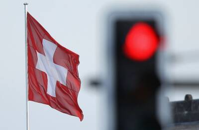 Большинство швейцарцев поддержали ковид-сертификаты: предварительные результаты референдума