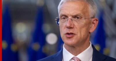 НАТО и ЕС должны дать Москве сигнал о "четких последствиях эскалации", заявили в Латвии