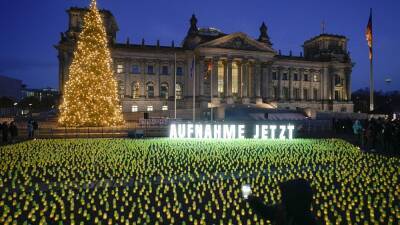 6000 зелёных огней: в Германии просят принять мигрантов