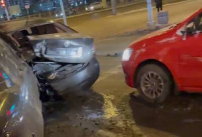 На перекрестке Героев и Ленинского столкнулись четыре автомобиля