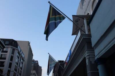 Президент ЮАР призвал отменить ограничения на авиасообщение