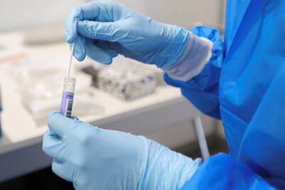 В США оценили заразность омикрон-штамма коронавируса