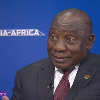 Президент ЮАР призвал отменить ограничения на поездки из-за "омикрона"