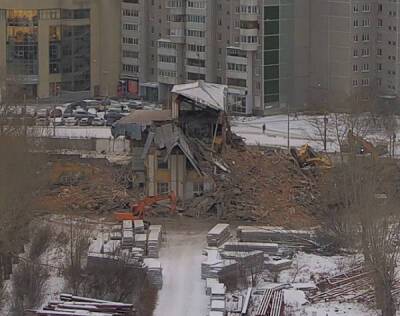 Варламов разнес свердловские власти из-за уничтоженного аэровокзала "Уктус"