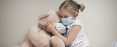 Врачи сообщили, по каким симптомам можно различить грипп и ковид у ребенка