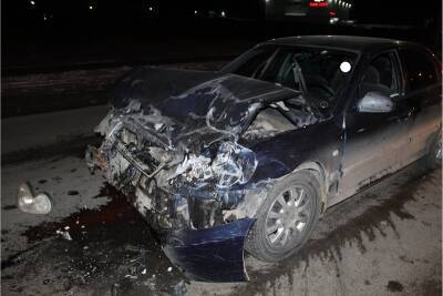 В Кургане водитель не выдержал дистанцию и врезался в два автомобиля