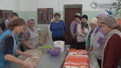 Менделеевцев научили печь пряники. Чем занимаются активисты в Ульяновске