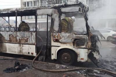 В Кирове на маршруте сгорел автобус