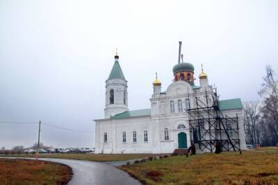 Установили крест и купол: в Лебедянском районе восстанавливают храм
