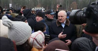 Aleksandr Lukashenko - Lukashenko meets with refugees on Belarus-Poland border - udf.by - Belarus - Eu - Poland