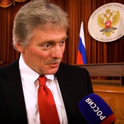 В Кремле не исключают новых ограничительных мер из-за "омикрона"