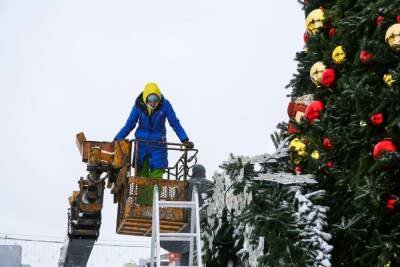Новогоднюю ёлку на площади Ленина в Новосибирске зажгут 1 декабря