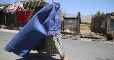 Женщинам Афганистана запретили работать в одном СМИ с мужчинами