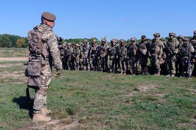 Зеленский внес в Раду законопроект о допуске иностранных военных на Украину