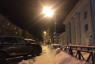 Уборка снега и освещение на дорогах в центре внимания жителей Мурманской области