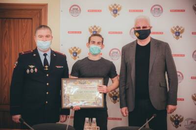 Студента Астраханского госуниверситета наградили за бдительность