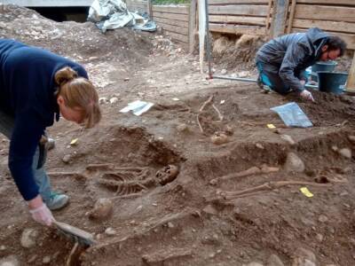В Германии раскопали средневековый некрополь для прокаженных — в нем до сих пор следы вирусов и бактерий