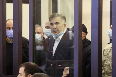 Саакашвили увезли из суда на реанимобиле