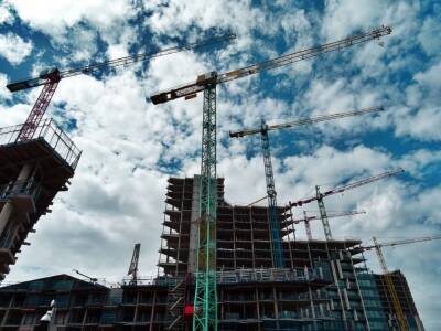 Цены на землю под строительство жилья в Петербурге выросли в два раза