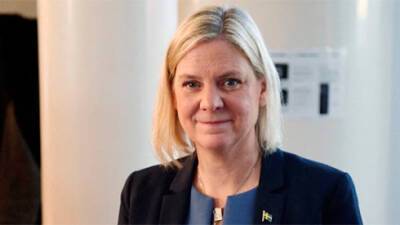 Парламент Швеции повторно избрал ушедшую в отставку в первый день работы премьера
